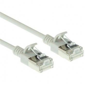 ACT Grijze 0,5 meter LSZH U/FTP CAT6A datacenter slimline patchkabel snagless met RJ45 connectoren / ACT DC7000 netwerkkabel Grijs 0,5 m Cat6a U