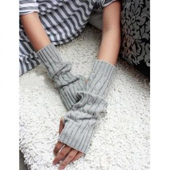 Warm Fashionable Fingerless Arm Sleeves and Gloves Set