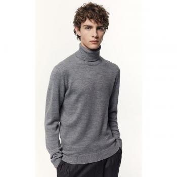 Sfera Jersey de hombre cuello alto, color disponible en varias tonalidades, tejido suave y cómodo, ajuste regular, ideal para uso diario y ocasiones informales