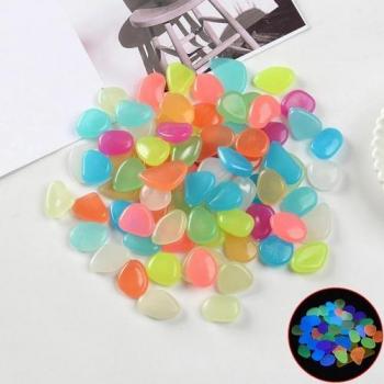 Pierres Luminescentes Géométriques Multicolores pour Pots de Fleurs et Allées - 200 pièces Brillantes dans le Noir